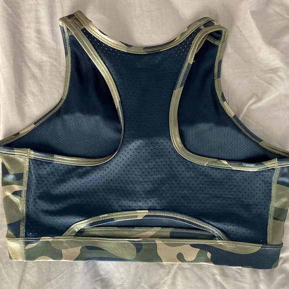 LIKE NEW Nike Dri-FIT 2-Piece Co-Ord Set Khaki Camouflage Sport Bra and Leggings - Picture 9 of 11